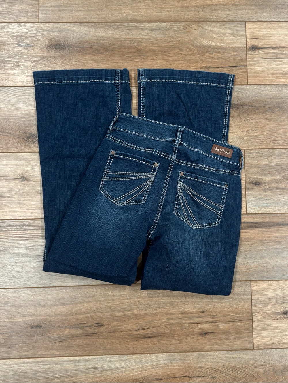 SHYANNE Casual Retro Dark Wash Western Mid-rise Trouser Flare Jeans | Size 28